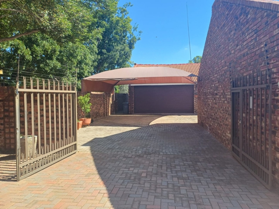 3 Bedroom Property for Sale in Vaal Park North West
